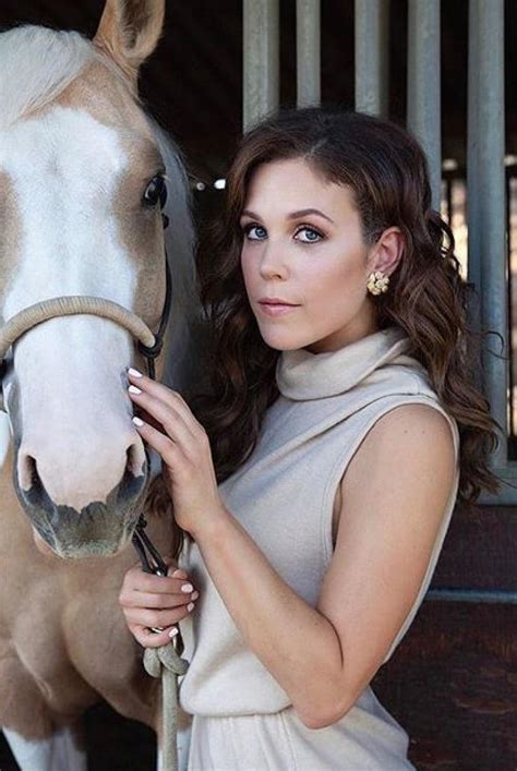 38 Erin Krakow Nude Pictures That Are Appealingly Attractive